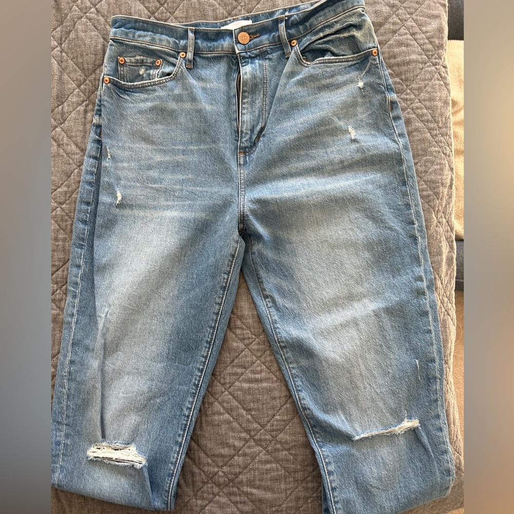 Loft women boyfriend skinny blue jeans. Like new